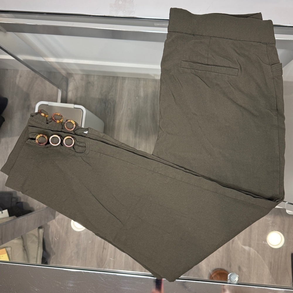 89th & Madison Olive Green Stretchy Pull On Women's Pants (PM)